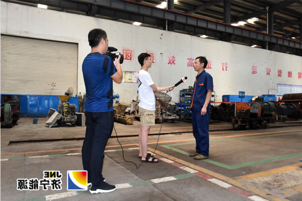 霄云煤矿职工、市急需中青年技师王坤获金乡县电视台采访