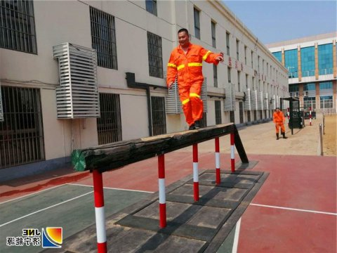 金桥煤矿加强训练铸造过硬矿山救护队伍