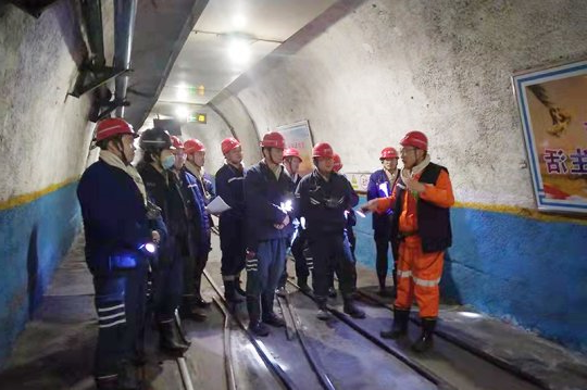 运河煤矿召开井下安全生产标准化现场推进会