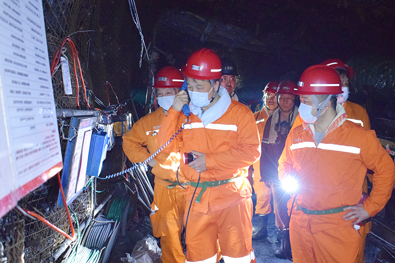 1647675283928826.jpg 2022.3.16金桥煤矿:山东煤矿安全监察局李振国到金桥煤矿督导检查工作(孙欢欢摄) (5).jpg
