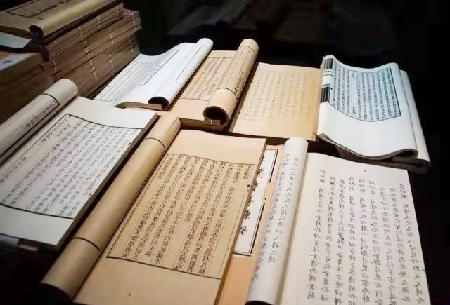 1649318337360374.jpg 安居煤矿:《典籍里的中国》之“论语”智慧(孔杰).jpg