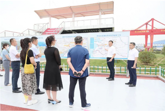 张广宇陪同山东中正钢管、日照银行客人到梁山港调研