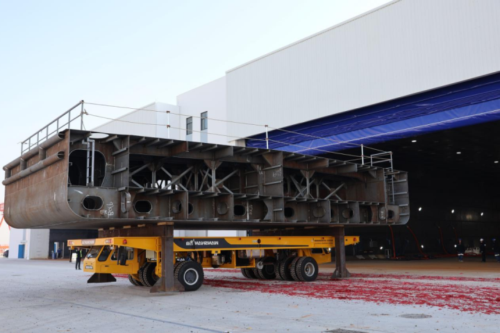 新能船业顺利举行“涂装车间”启用仪式