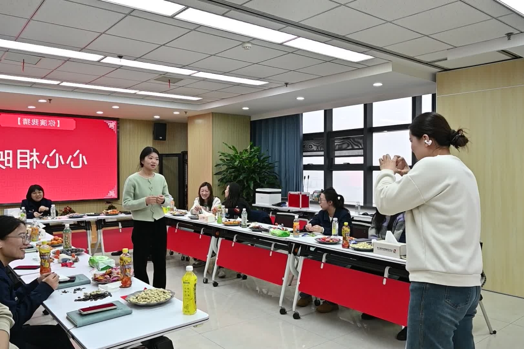 1703926762513067.jpg 你画我猜-李亚-网站.jpg