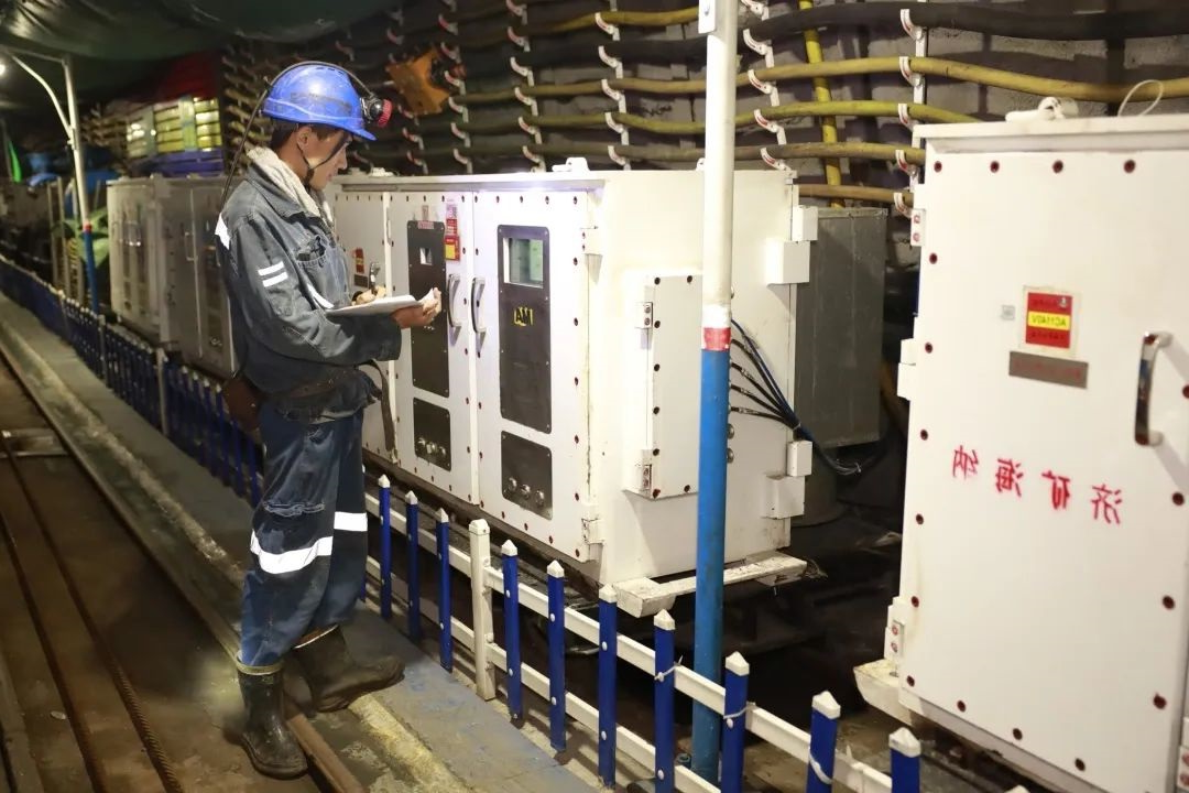 1704772450695307.jpg 640444.jpg