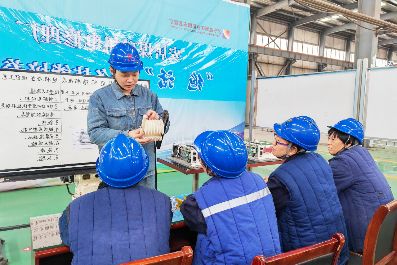 1705018923108672.jpg 2.jpg