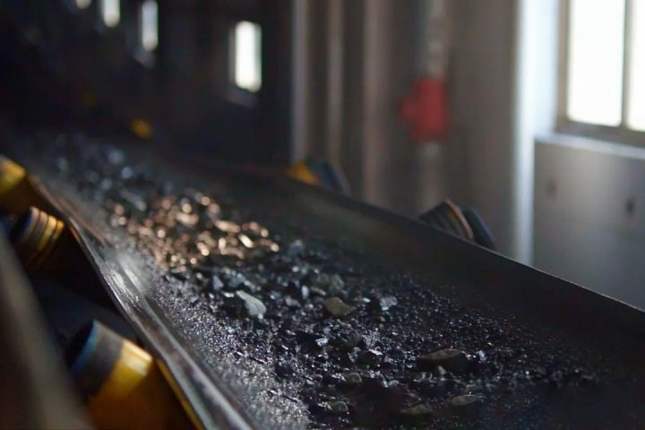 装备升级提质效，霄云煤矿煤流“高速路”跑出智能“加速度”