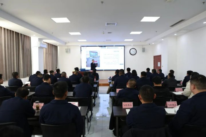 济宁能源集团开展煤矿机电提运“三大”专题培训