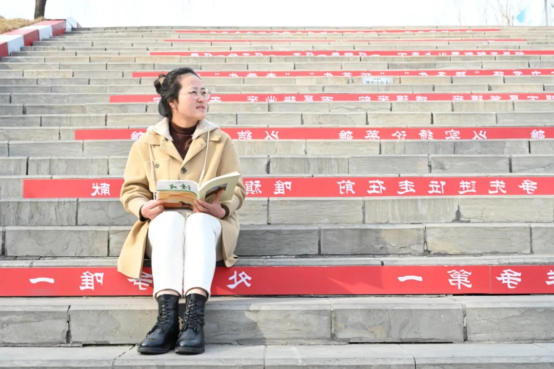 1733801582120437.jpg 露露.jpg