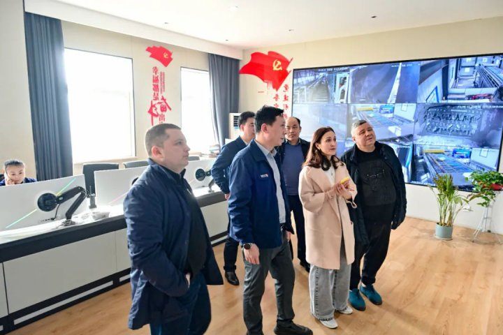 俄罗斯新强经贸公司到金桥煤矿调研交流