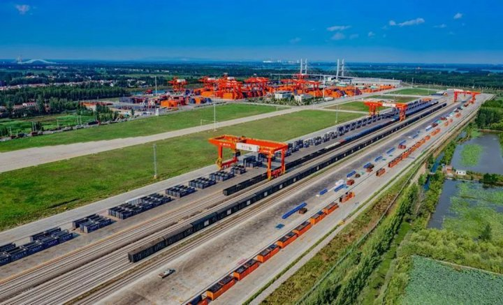 龙拱港打通“甘肃—龙拱港”铁水联运新通道