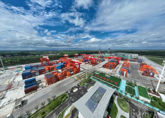 济港记丨从“煤码头”到“智慧港”，一场由内而外的效率革命