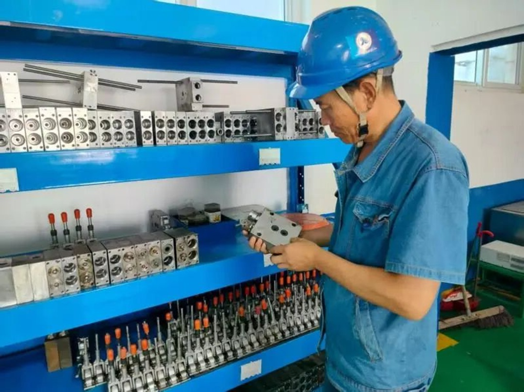 1760682906240246.jpg 02.jpg