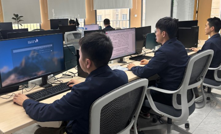 鲸航科技信创计算机测试赋能多行业数字化转型